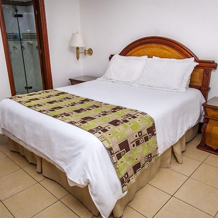 Hotel Casa Laureles Medellin Exterior photo