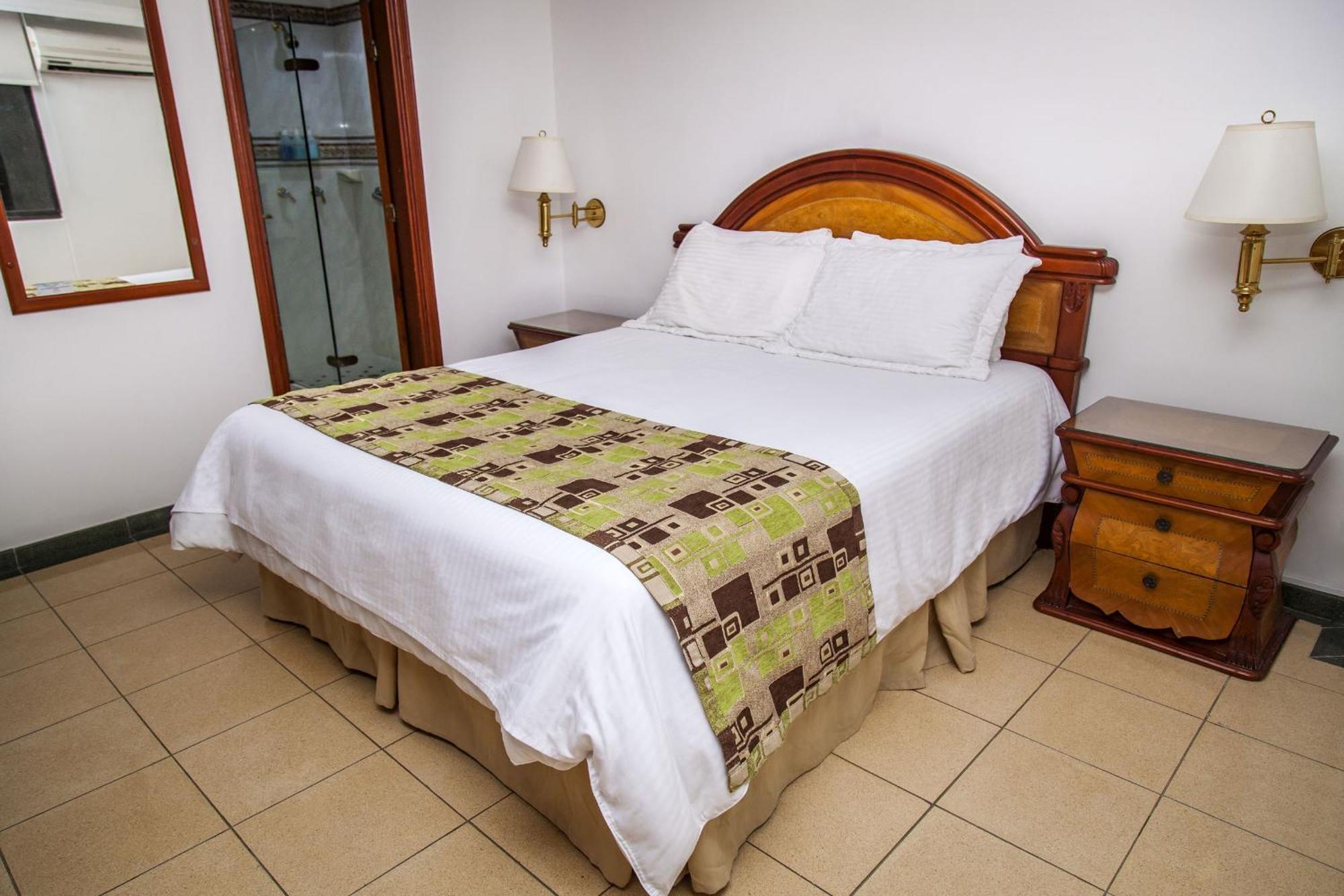 Hotel Casa Laureles Medellin Exterior photo
