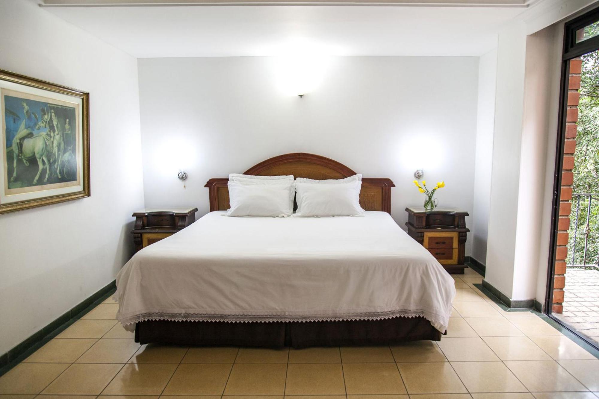 Hotel Casa Laureles Medellin Exterior photo