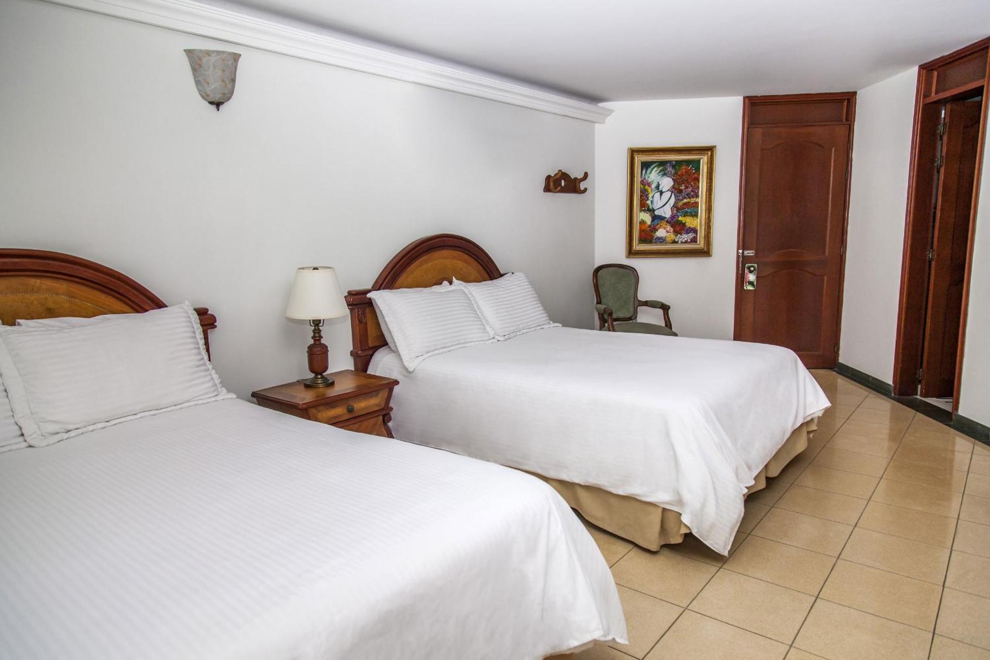 Hotel Casa Laureles Medellin Exterior photo
