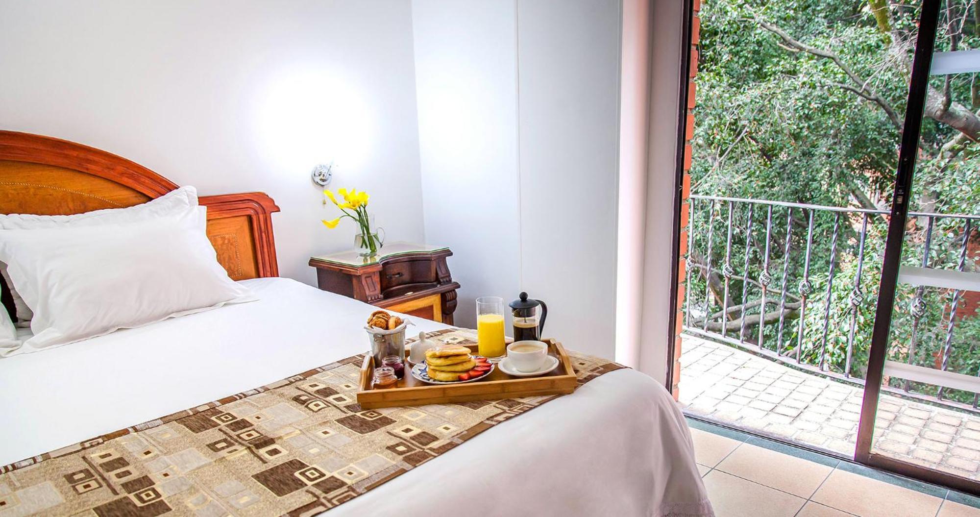 Hotel Casa Laureles Medellin Exterior photo